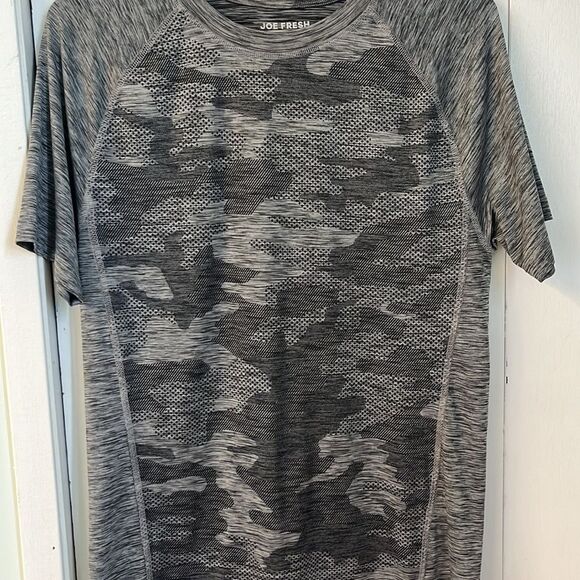 Joe Fresh Active Performance Tee Grey Camo Size Small - Picture 2 of 7
